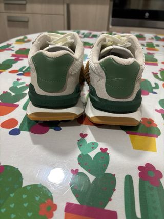 Zapatillas Lacoste Beige y Verde