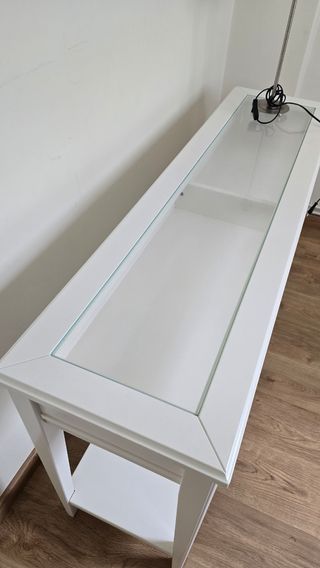Mesa consola Ikea Liatorp blanca. 