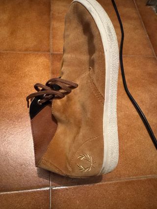 Zapatilla ante Fred Perry marrón