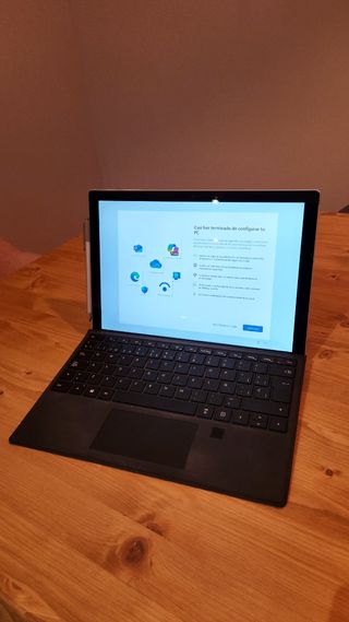 Microsoft Surface Pro 5 8 GB RAM 256 GB SSD