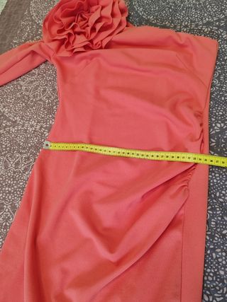 Vestido invitada un hombro