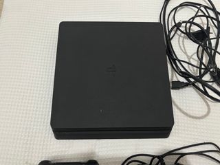 PS4 Negra 500 GB - Incluye Mandos y Cables+ Juego 