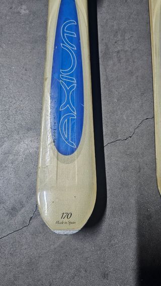 Esquís Rossignol Axium con bastones