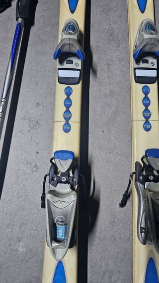 Esquís Rossignol Axium con bastones