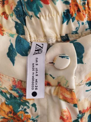Conjunto Zara floral amarillo