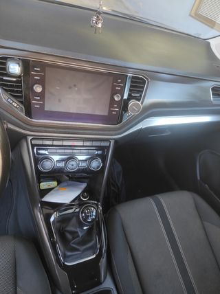 Volkswagen T-Roc 2019