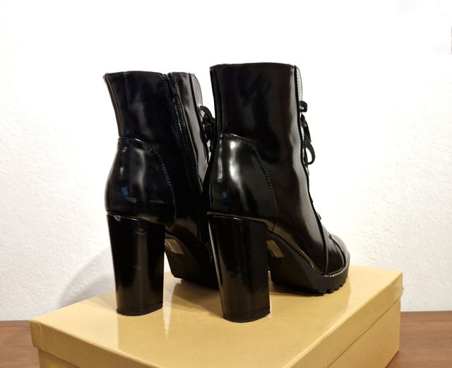 Stivaletti con tacco e plateau, nero, n.41,5