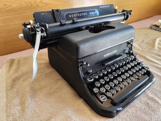 Máquina de escribir Remington Rand