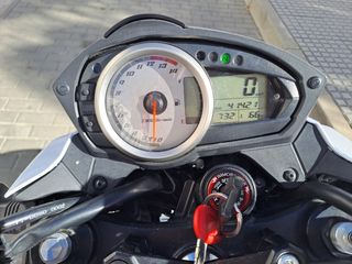 Kawasaki Z750 2010 con extras