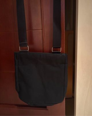 Tracolla Ferrari Uomo – Nero con Dettagli Rosso 