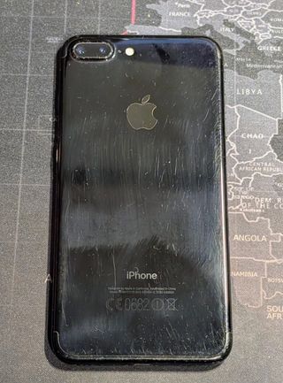 iPhone 7 Plus 128 GB Negro con batería al 83 %
