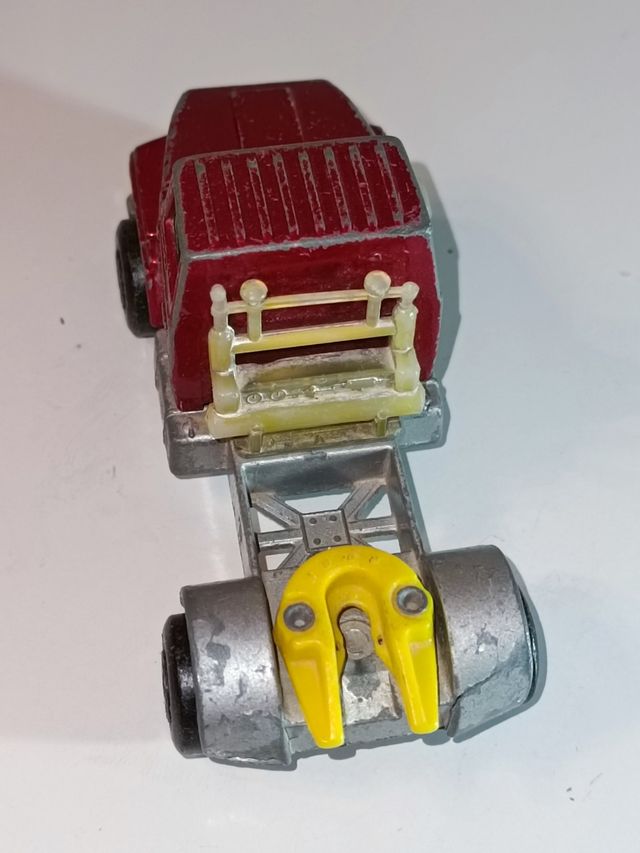 TRACTORA FORD LTS DE 1973 1/43 MATCHBOX