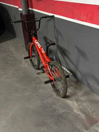 Bicicleta BMX. Recoger en Humanes. NO NEGOCIABLE 
