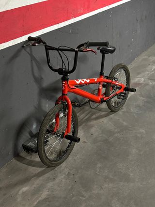 Bicicleta BMX. Recoger en Humanes. NO NEGOCIABLE 