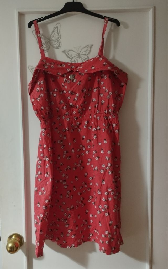 Vestido floral naranja y blanco