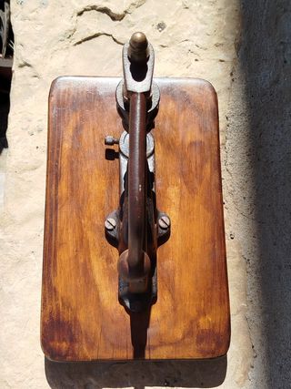 Prensa remachadora antigua