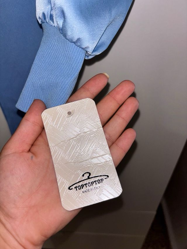 Body nuevo con mangas abullonadas