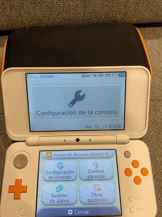 Nintendo 2DS XL Blanca y Naranja