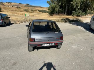Peugeot 205 1986