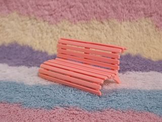 Banco miniatura para casas de muñecas
