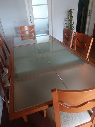 Mesa de comedor extensible con 6 sillas