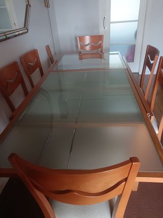 Mesa de comedor extensible con 6 sillas