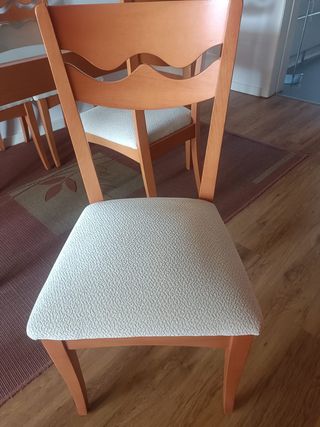 Mesa de comedor extensible con 6 sillas