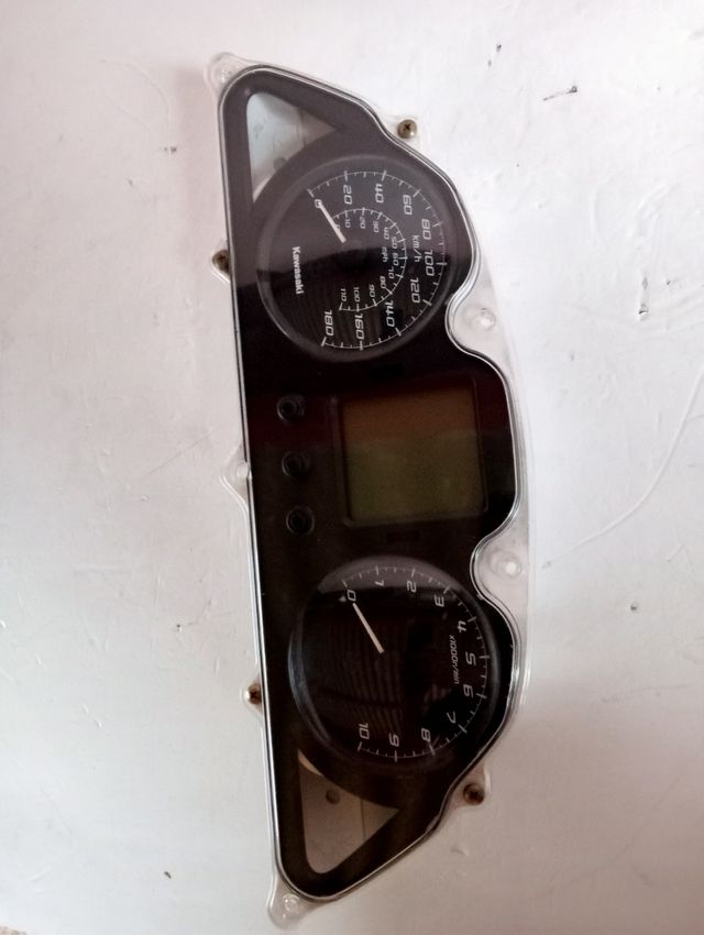 Marcador Kawasaki J300 ABS