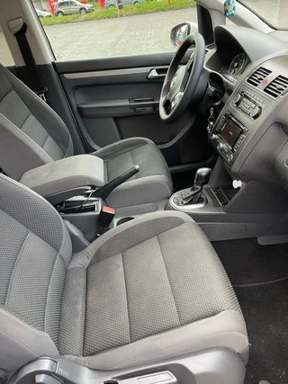 Volkswagen Touran 2012