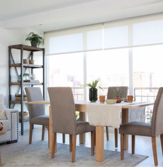 Mesa de comedor extensible de madera