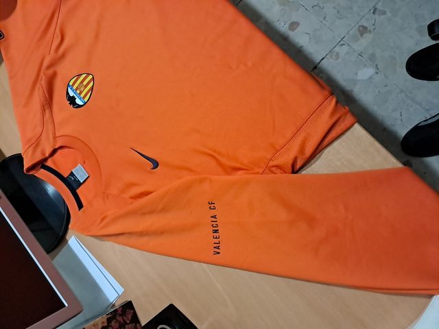 Sudadera camiseta larga entrenamiento Valencia