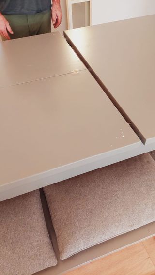 Mesa comedor extensible + 2 bancos