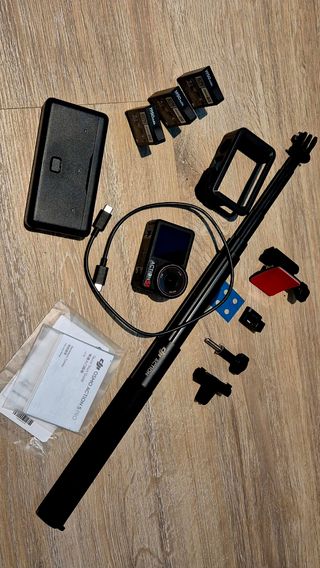 DJI Osmo Action 5 Pro Adventure Combo