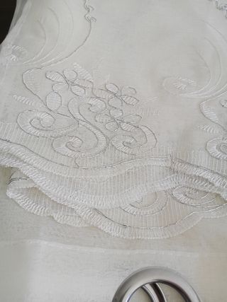 Tenda panna e argento con ricami quantita2,