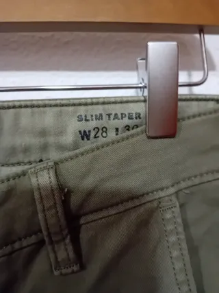 Pantalón Levi's.