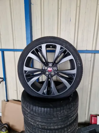 1 Llanta Jaguar F-Pace 22 Pulgadas Negra
