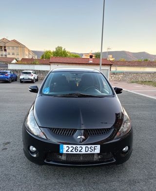 Mitsubishi Grandis 2005