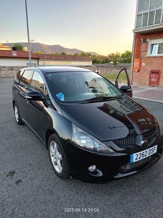 Mitsubishi Grandis 2005