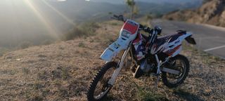 Moto Enduro Clásica Gilera R125