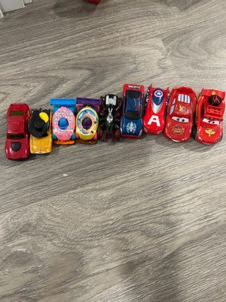 Lote 8 coches Hot Wheels Disney Pixar