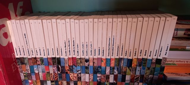 35 LIBROS DE VIAJE POR COMUNIDADES (COLECCION)