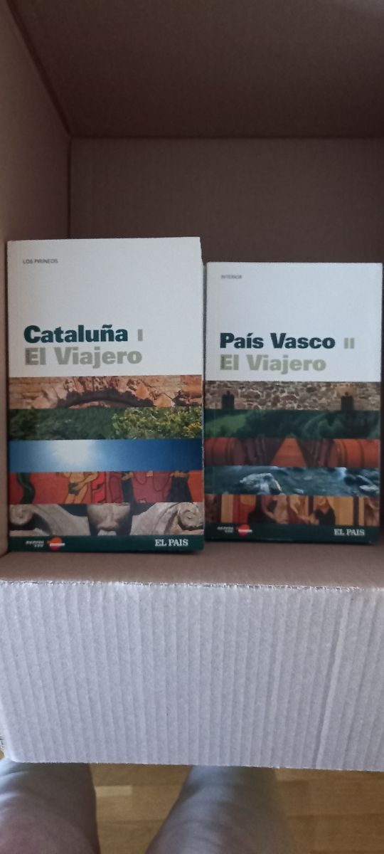 35 LIBROS DE VIAJE POR COMUNIDADES (COLECCION)