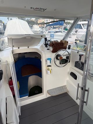 Barco Cabinado Ocean Dorado 6m