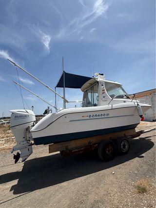 Barco Cabinado Ocean Dorado 6m