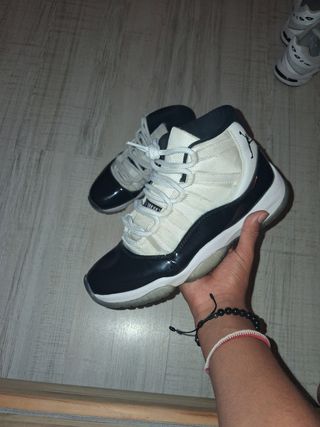 Jordan 11 Concord