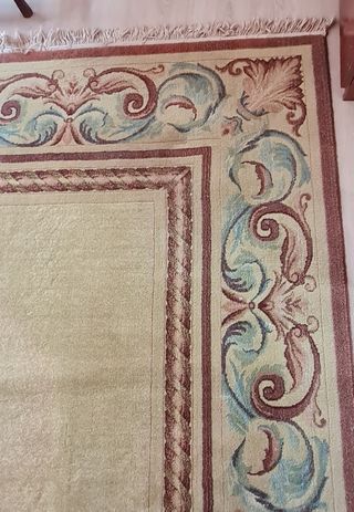Alfombra 2m x 2,5m Beige y Marrón (urge venta)


