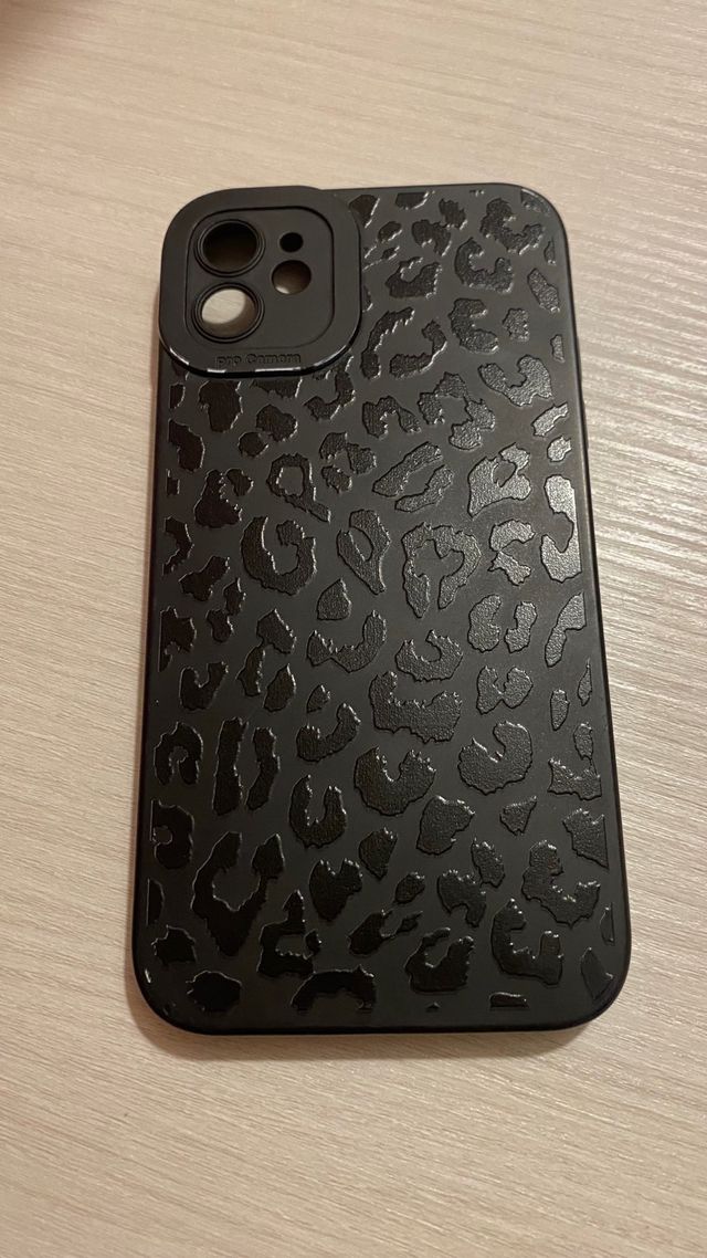 Funda iPhone 11 Leopardo Negra