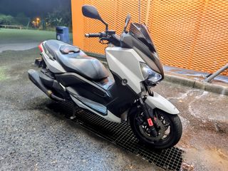 Yamaha Xmax 400
