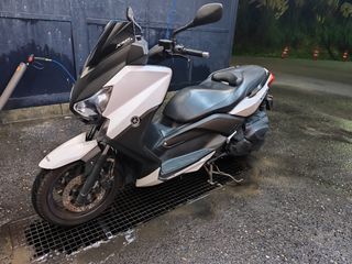 Yamaha Xmax 400
