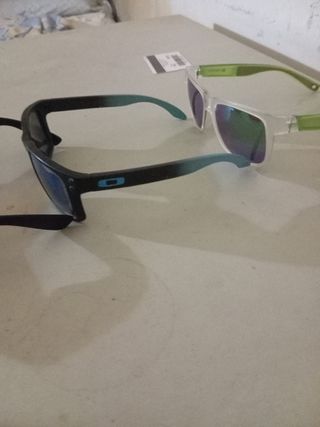 Gafas de sol negras